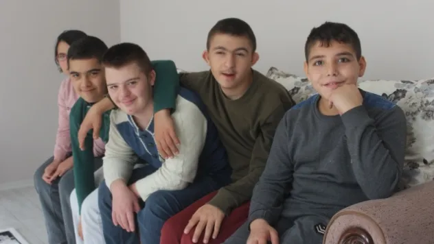 KENDİLERİ GİBİ EĞİTİMLERİ DE ÖZEL