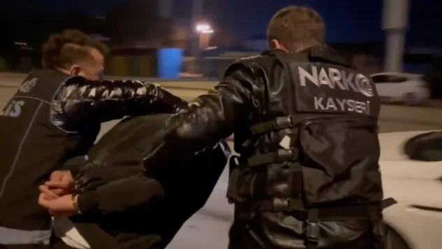 1 kilogram 500 gram narkotik maddenin şehre girişi engellendi