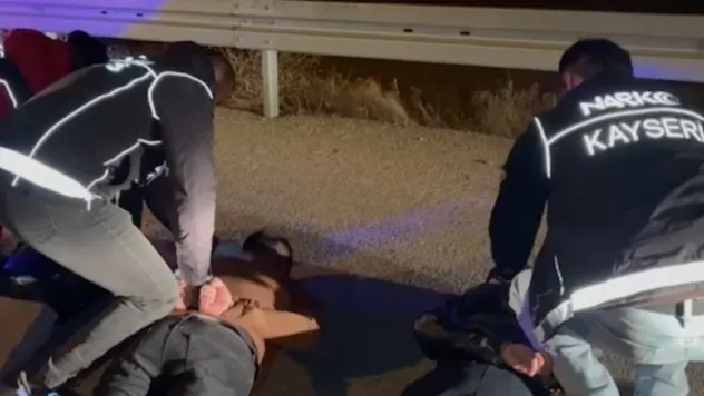 1 kilogram narkotik maddenin piyasada sürülmesi engellendi