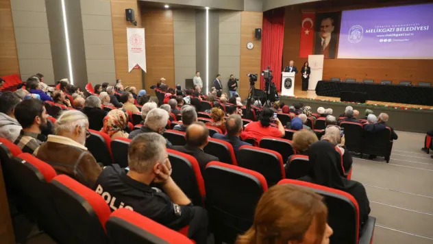 1.Uluslararası Şiir Şöleni düzenlendi