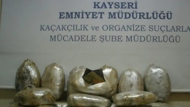 139 KİLO ESRAR VE 33 KİLO EROİN ELE GEÇİRİLDİ