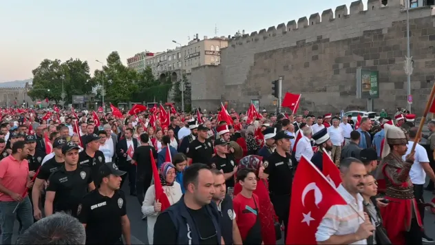 15 Temmuz 'Zaferin Adı Türkiye' yürüyüşü gerçekleştirildi