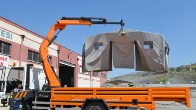 15 Dakikada Kurulabilen Taziye Çadırı Belediyenin Atölyesilde İmal Edildi 