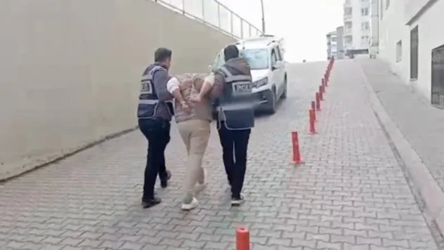 20 yıl kesinleşmiş hapis cezası ile aranan firari saklandığı adreste yakalandı