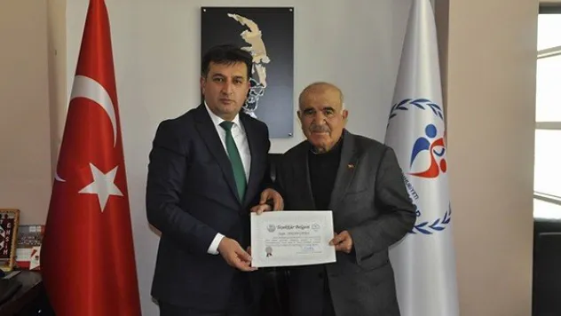 İl Müdürü Eskici'den, Hasan Çiftçi'ye teşekkür belgesi