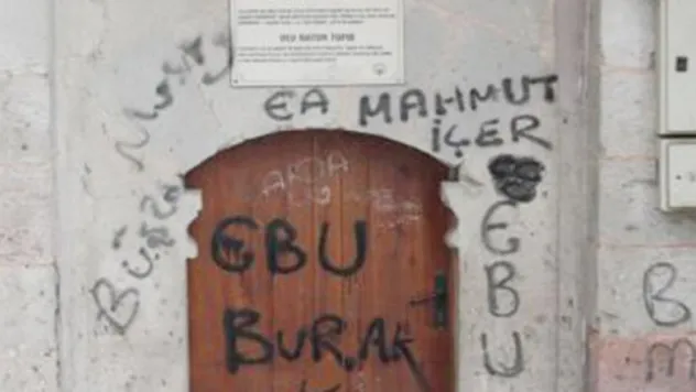 Bazıları tarih yazar, bazıları  bozar!