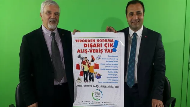 İzmir Halkı Afişle Alışverişe Davet Edildi