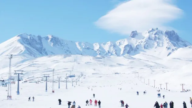 Kış Turizmi'nin kalbi Erciyes'te attı