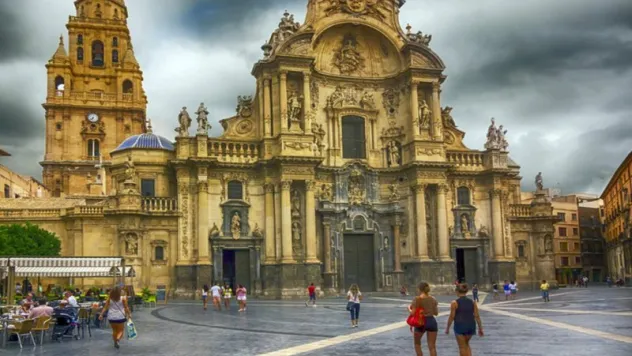 Ben küçük bir kepçeyim dünya kazanının içinde!