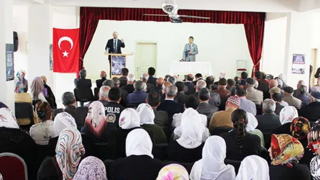 'Kokuşmuş Dünya'yı yeniden diriltelim'