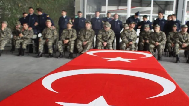 30 engelli genç 1 günlüğüne asker oldu