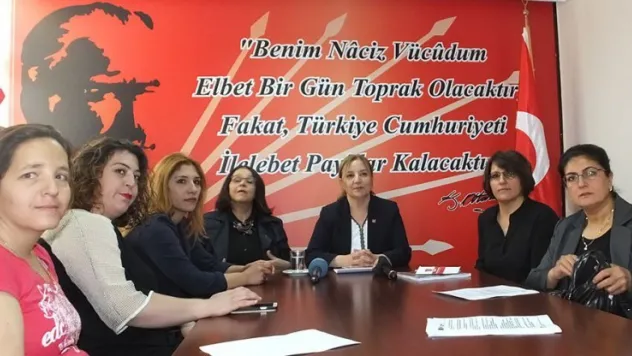 CHP'li kadınlardan 'Boşanma Komisyonu' raporuna tepki