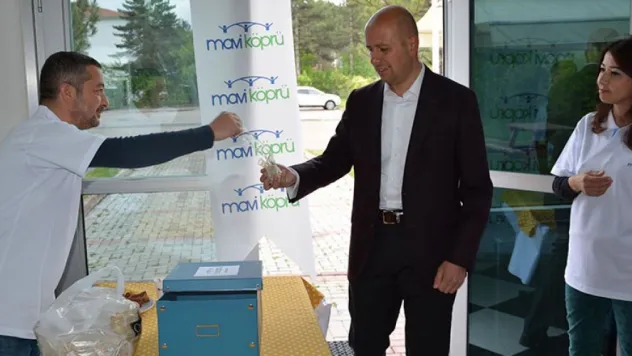 Mavi Köprü'den anlamlı kermes