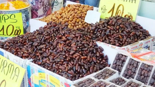 Ramazan geldi hurma tezgahları hareketlendi