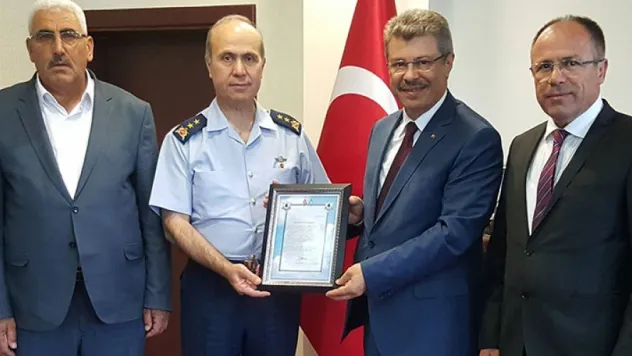 Tümgeneral Yalçın'dan Şeker'e ziyaret