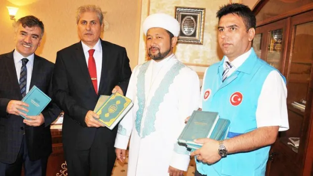 Yesevi'nin torunlarına Kazakça Kuran