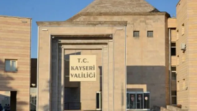 3 vali yardımcısı ve 2 kaymakam açığa alındı