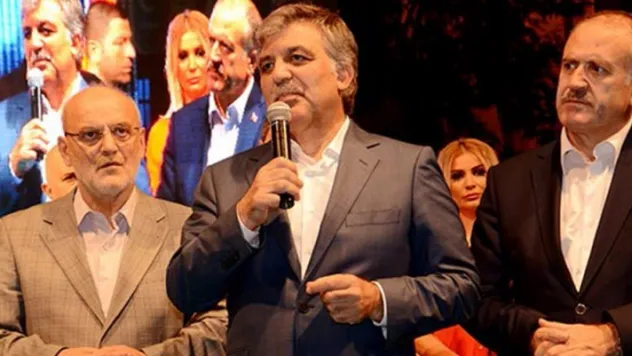 Abdullah Gül Beykoz'da 'Demokrasi Nöbeti'ne katıldı