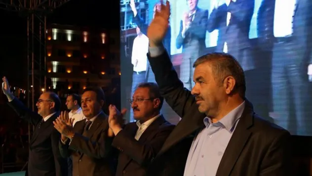 Başkan Çelik demokrasi nöbetini terk etmiyor