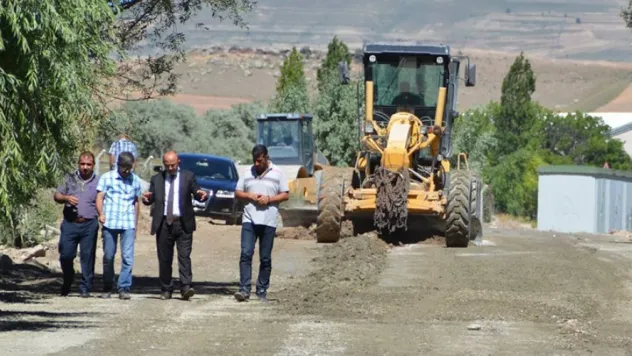 Gülcüoğlu sıcak asfalt hazırlıklarını inceledi