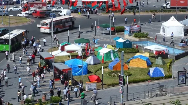 Çadırkent Meydanı