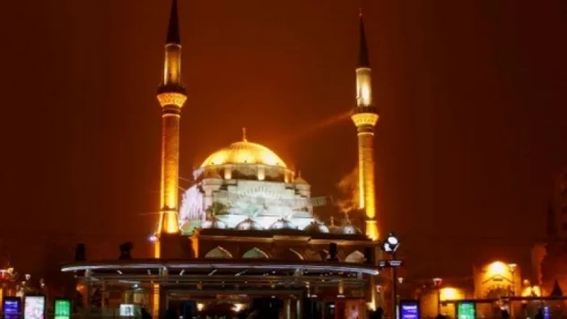 Darbecilere karşı Bürüngüz'den ezan okunuyor