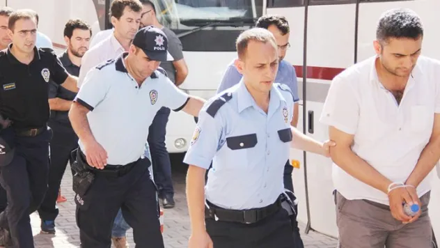 Kamuda FETÖ temizliği sürüyor