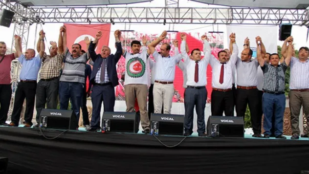 Sanatçı Uğur Işılak:'OHAL'e 'Hayır' diyen içten içe darbeye 'Evet' diyenlerdir'