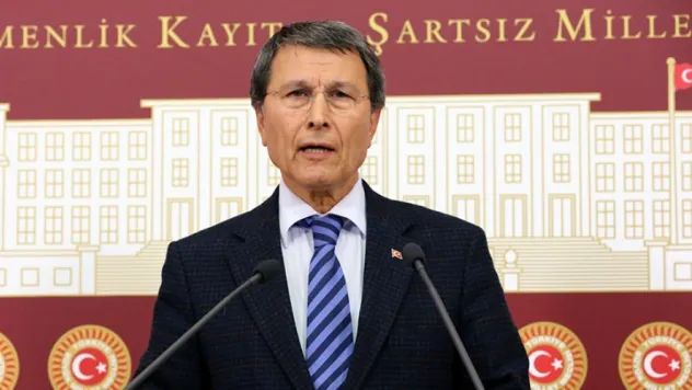 'Suriyelilere vatandaşlık ihanet'