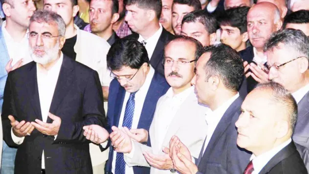 Yıldız, Yozgat'ta demokrasi nöbetine katıldı