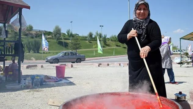 Salça kazanları kaynamaya başladı