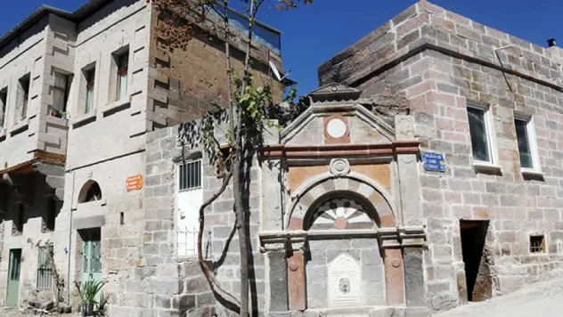 Tarihi Rum Sokağı yenileniyor