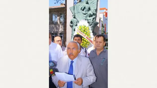 Taş Mektepliler 'Sakarya Şehitliği'nde'