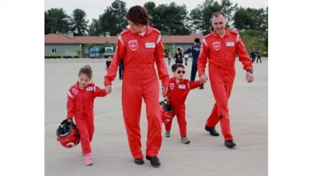 Türk Yıldızları'nın yeni komutanı Özatay oldu
