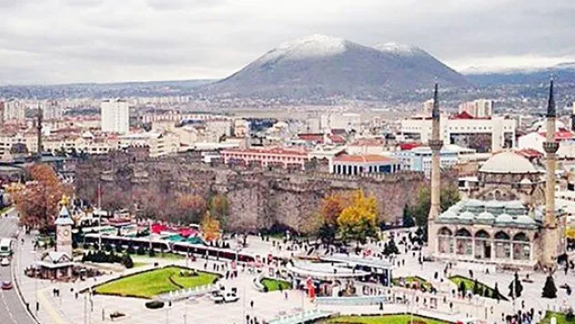 Araç sayısındaki artış sürüyor