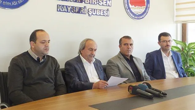 Öğretmenler iadeyi itibar istiyor