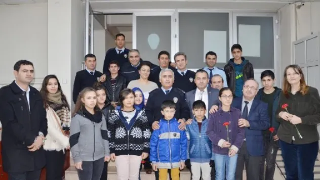 Miniklerden büyük davranış