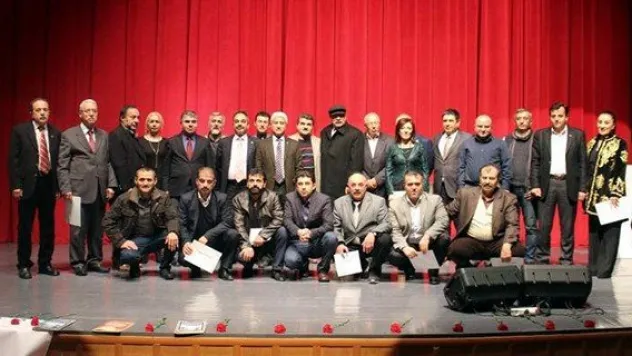 Şehitler anısına 'Erciyes Şiir Akşamları' programı düzenledi.