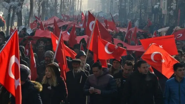 Yüksekova'da 'teröre lanet' yürüyüşü düzenlendi