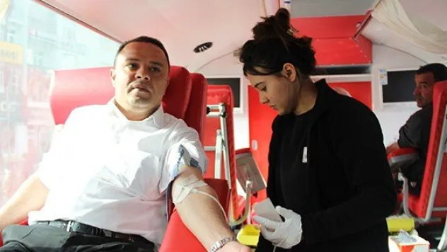 AK Parti il teşkilatından kan bağışı