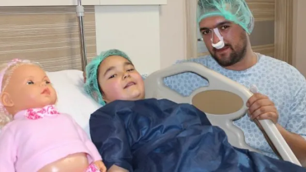 Baba kız birlikte ameliyat oldu