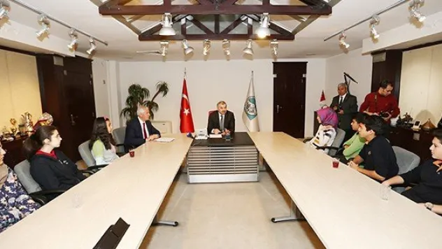 Başkan Çelik başarılı öğrencileri kutladı