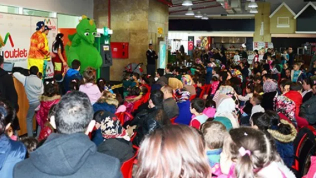 Dolgi, Sömestr tatilinde çocuklarla buluştu