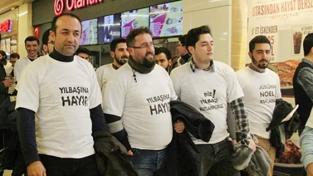 Genç İHH yılbaşı kutlamalarını protesto etti