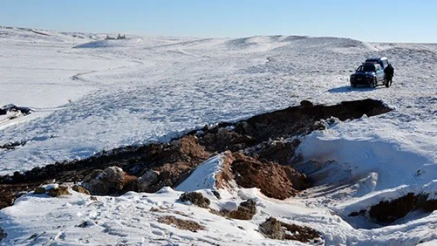 Tarihi kilisedeki kaçak kazıya suçüstü