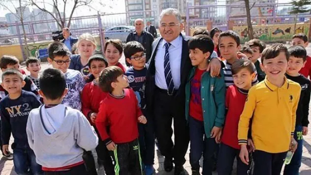 Başkan Memduh Büyükkılıç'ın teşekkür ziyareti