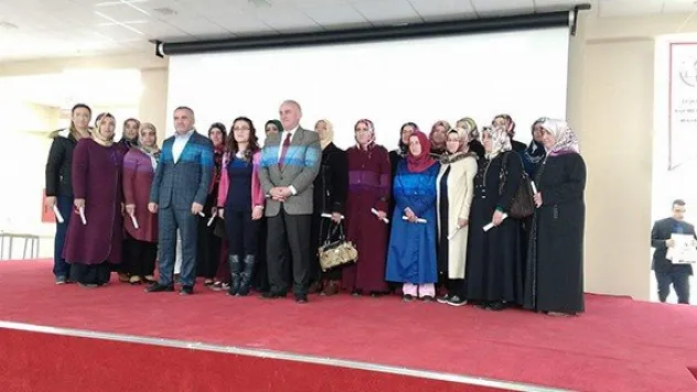 Eğitimli aileler belgelendi