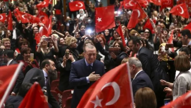 Erdoğan Kararnameyi Canlı Yayında İmzaladı
