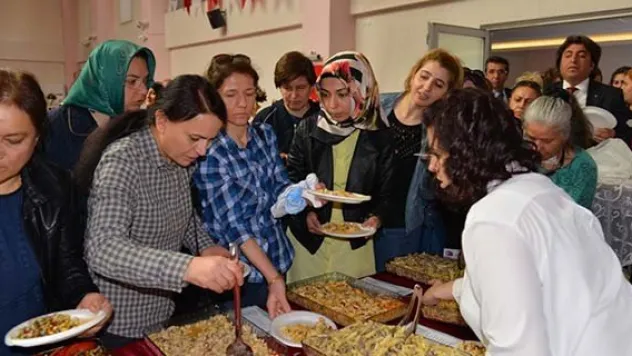 Mantar yetiştirdiler, ekonomiye katkı sağladılar