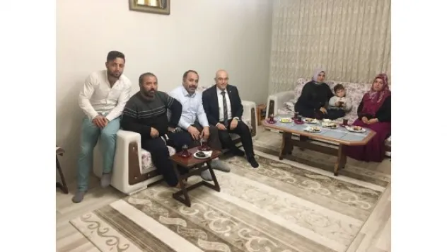 Özden'den çat kapı seçim çalışması